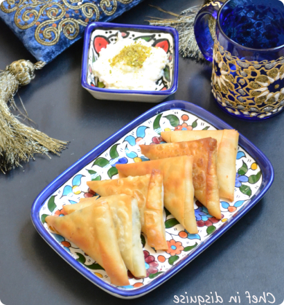 Here are some crafty recommendations for last minute Sambusas for our Iftar dinner tonight!